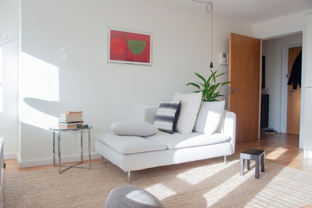 2 Bed 2 Bath Apartment With Canal View Dublin Exterior foto