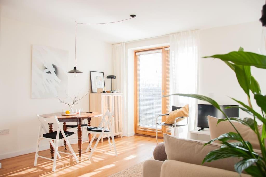 2 Bed 2 Bath Apartment With Canal View Dublin Exterior foto