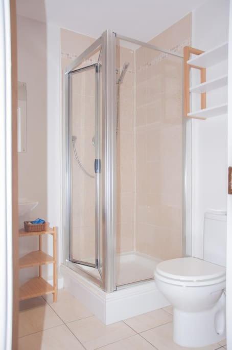 2 Bed 2 Bath Apartment With Canal View Dublin Exterior foto