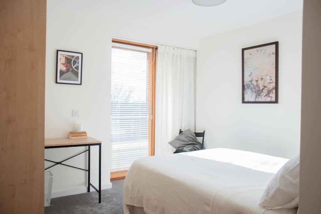 2 Bed 2 Bath Apartment With Canal View Dublin Exterior foto