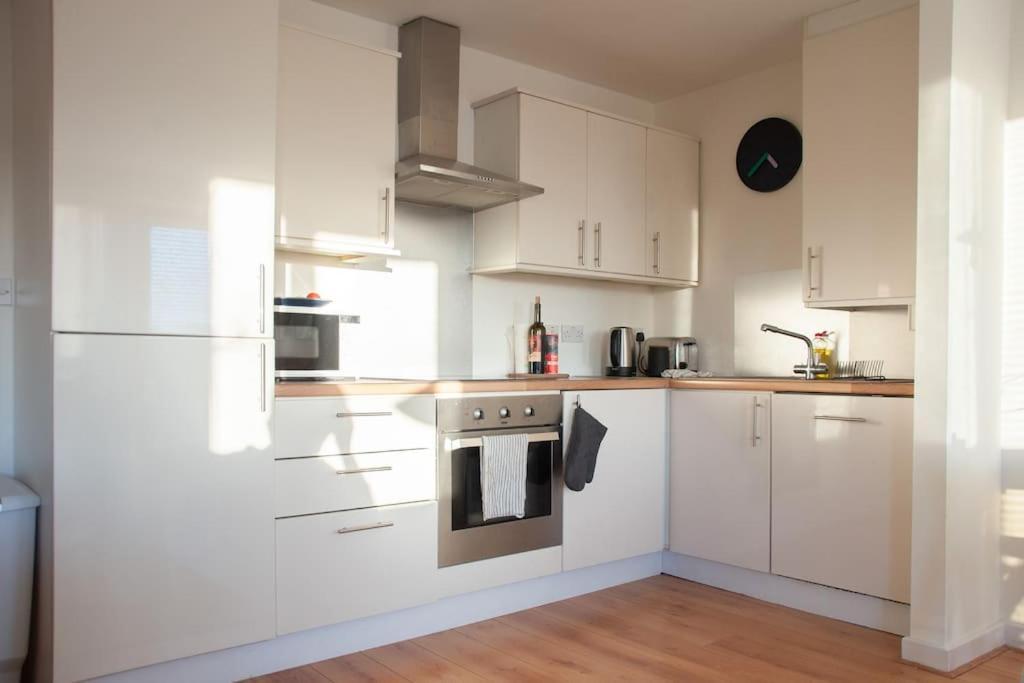 2 Bed 2 Bath Apartment With Canal View Dublin Exterior foto